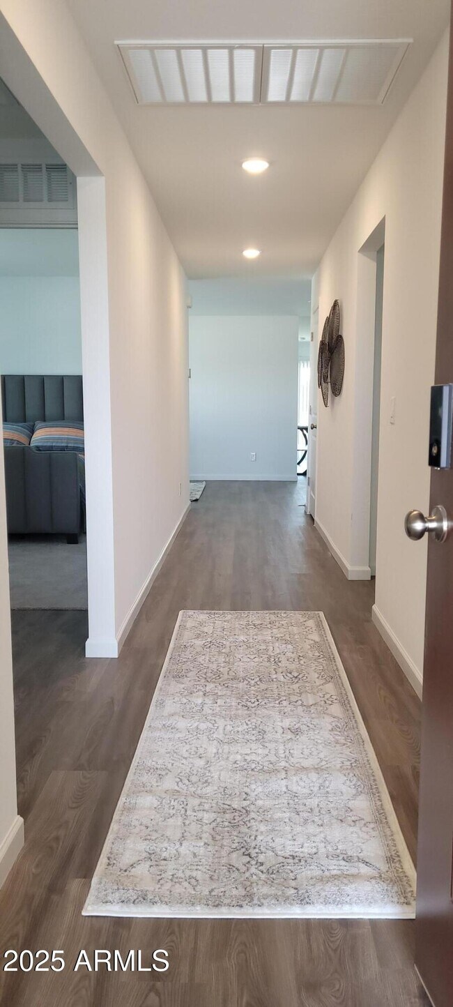 Photo - 895 Jubal Ln