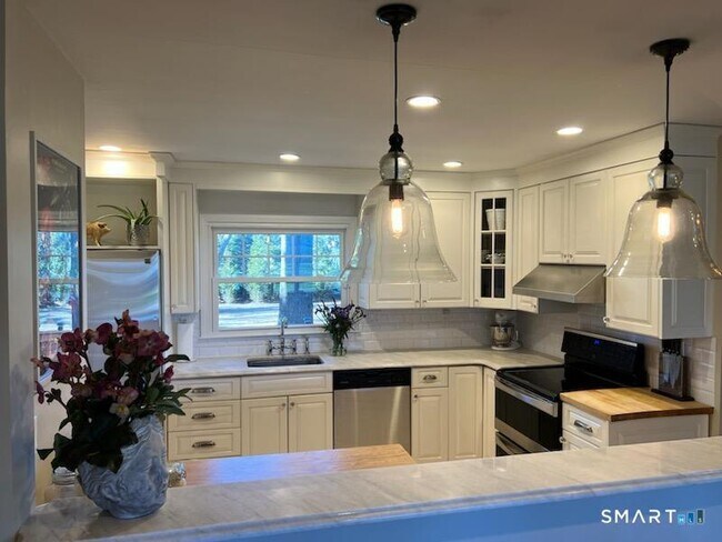 Photo - 186 Schiller Rd