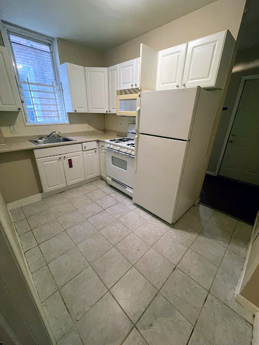 Apt 1 - Kitchen - 1861 N Willington St Apartments