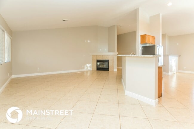 Photo - 2019 W El Campo Grande Ave