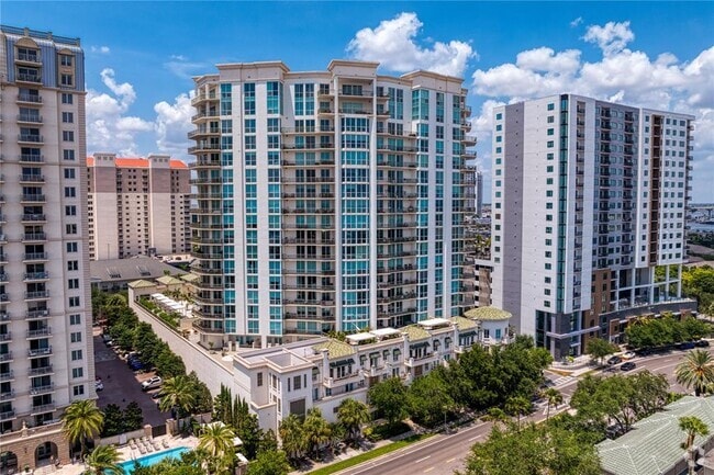 Building Photo - 450 Knights Run Ave Unit 1704 Rental