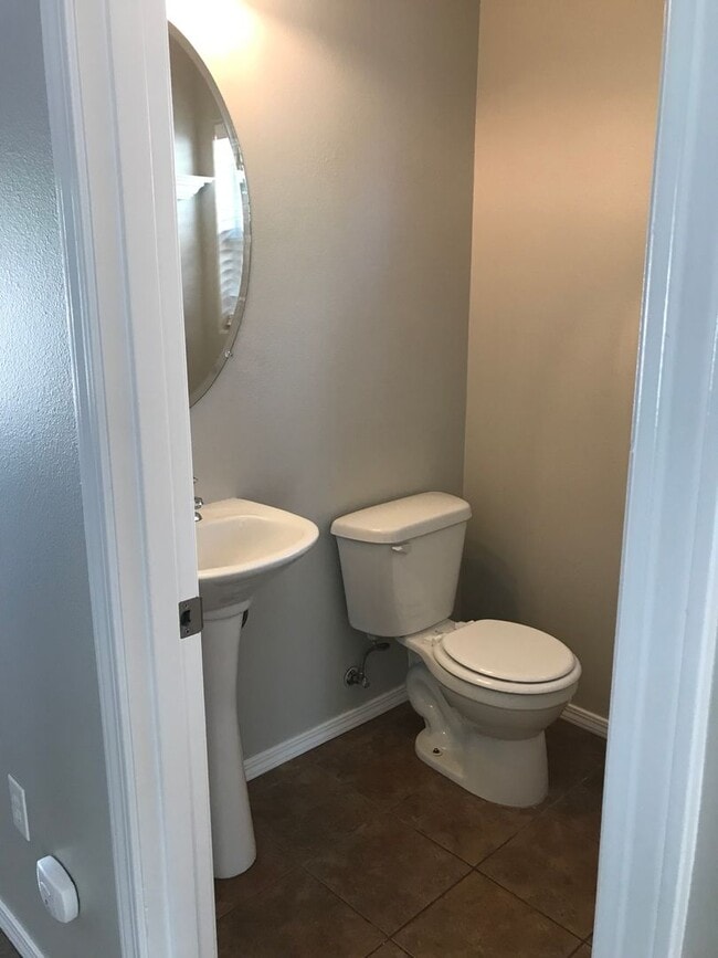 Photo - Spacious 4 Bedroom home in NE Bend w/newer carpet and paint!