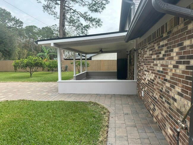 Photo - 4123 Lazy Hollow Ln N