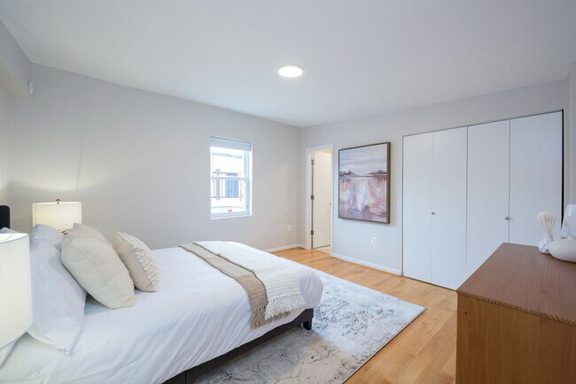 Photo - 1125 D St NE Unidad ID1023956P