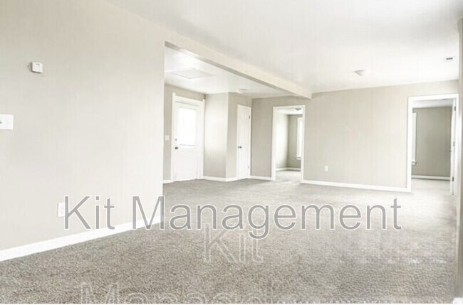 Photo - 2248 Broadway St