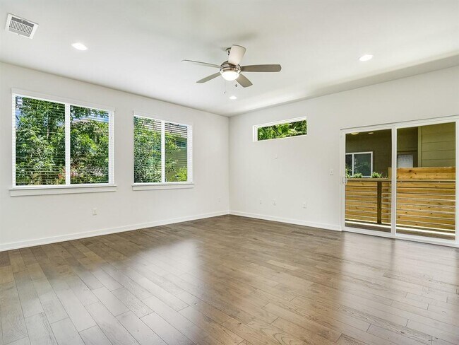 Photo - 6800 Menchaca Rd