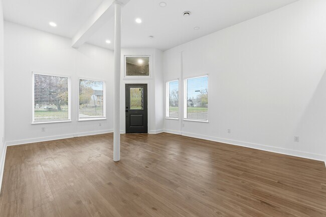 Photo - 2503 W Forest Ave