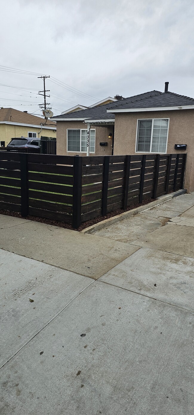 Photo - 4335 W 165th St