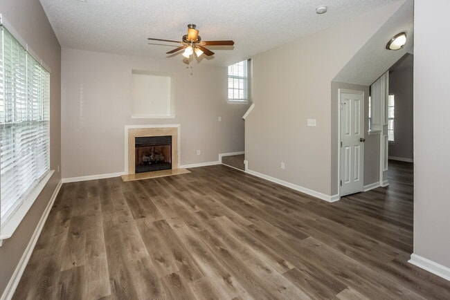 Photo - 1938 Olsen Ln