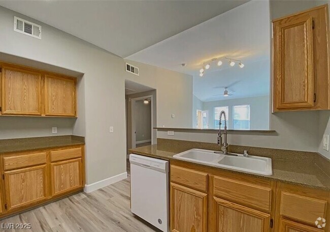 Building Photo - 10550 W Alexander Rd Unit 2086 Rental