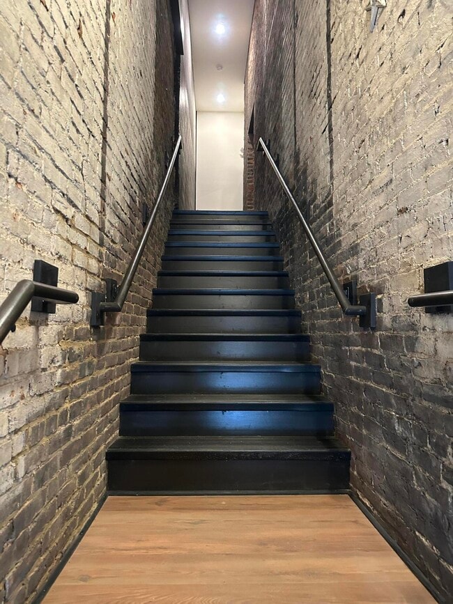 Photo - 307 W Main St Unit 4