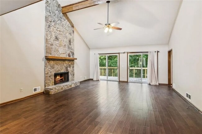 Photo - 1616 Maple Ridge Dr