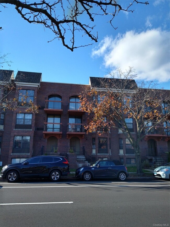 Building Photo - 71-18 164th St Unit 2132