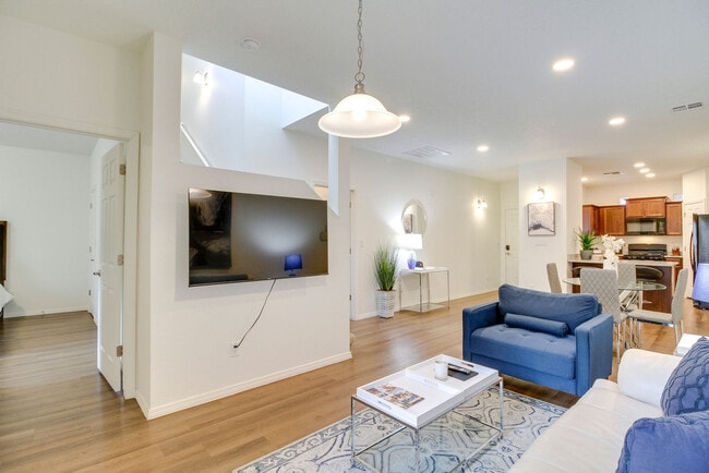 Photo - 243 San Clemente Ave NW Unidad SI ID1604736P