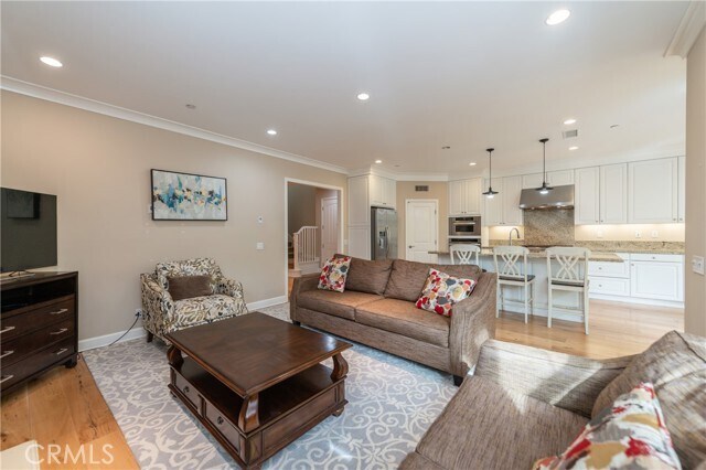 Photo - 216 Bancroft