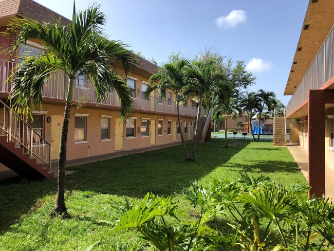 Photo - Nice 1-1 Condo Apartment with Central AC, Pool, & Laundry