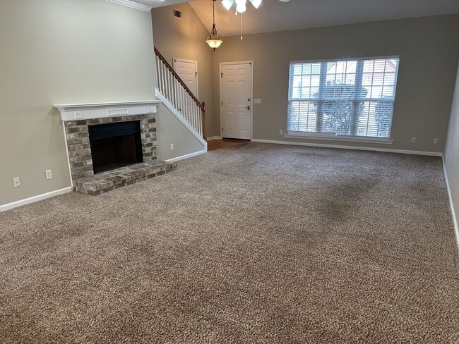 Photo - 7 Crossings Dr