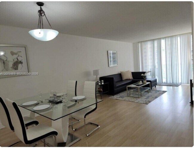 19390 Collins Ave Unit 1004