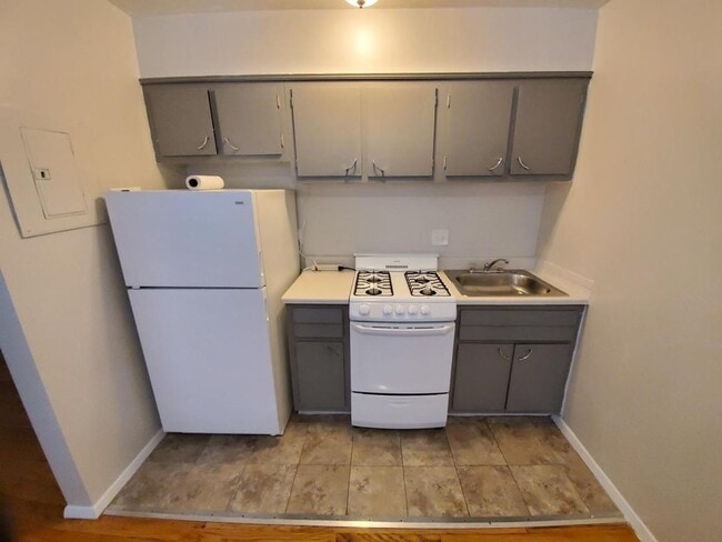 Photo - Montgomery House