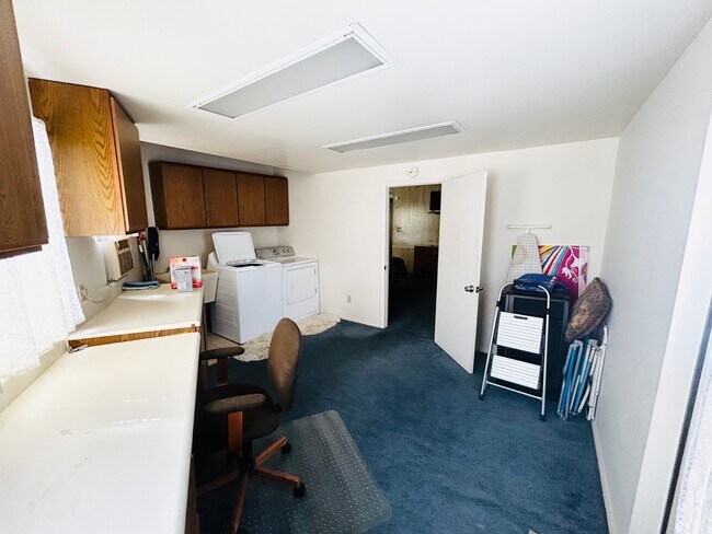 6613 Kansas St