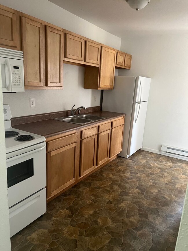 Photo - 1300 N Granville Ave Unidad 202