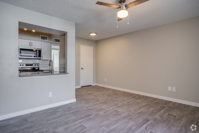 1BR, 1BA - 675SF