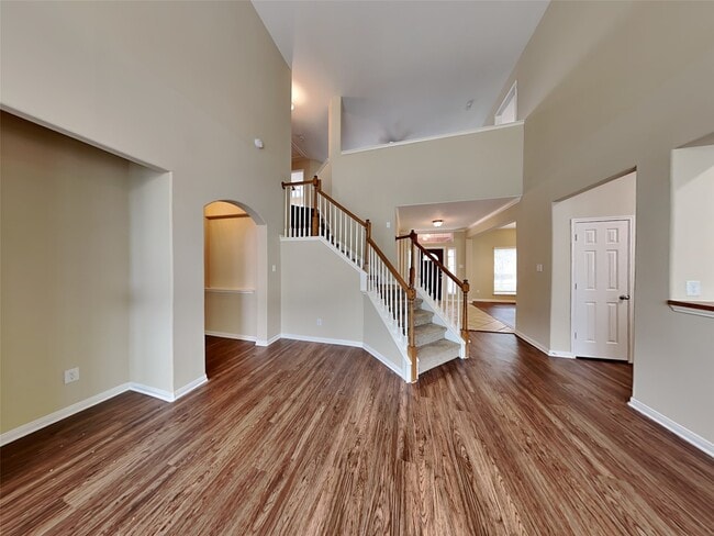 Photo - 4919 Chase Wick Dr