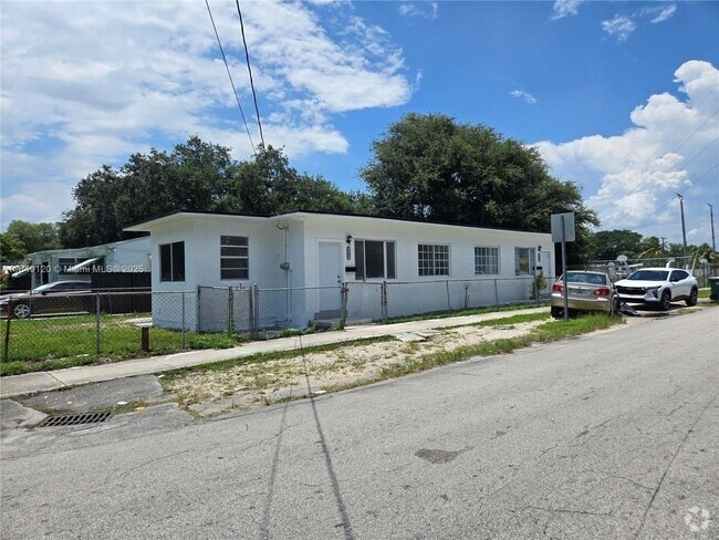 Building Photo - 8200 NW 23rd Ave Unit 8200 Rental