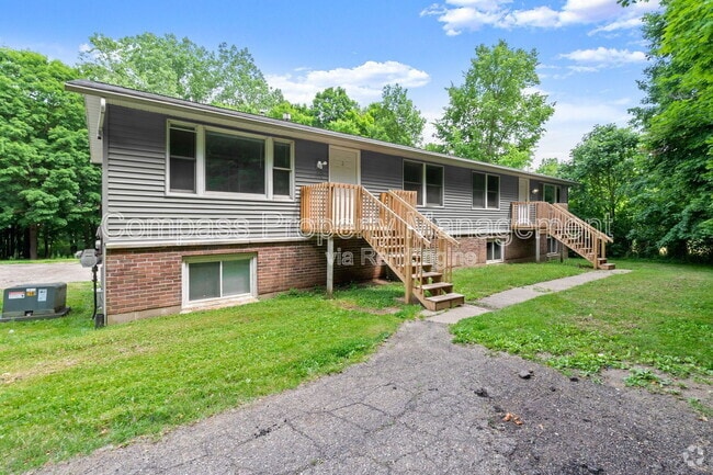 Building Photo - 3614 Douglas Ave Unit 2a Rental