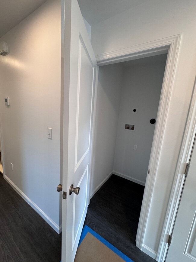 3-42 B 46 St Unidad FL 1