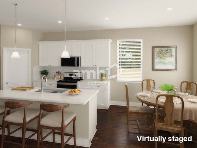 Photo - 2211 Saffron Walden Dr