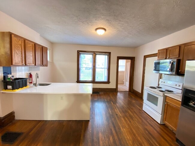 Photo - 338 E 18th Ave Unit 338
