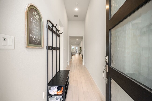 Photo - 8711 Hbr Pnes Dr