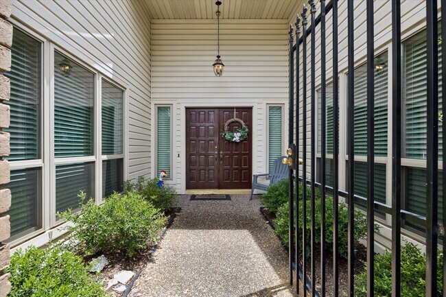 Photo - 12107 Burgoyne Dr