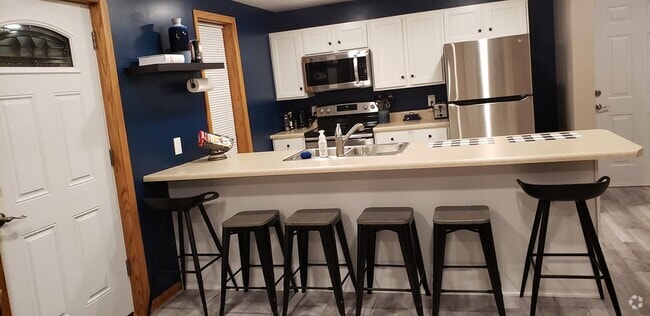 Building Photo - 401 S Baltimore St Unit 401 Rental