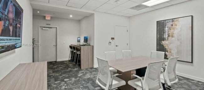 Photo - 591 Evernia St Unidad B2