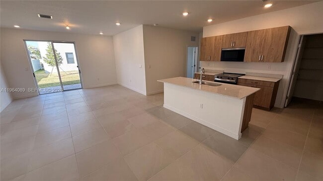 Photo - 1535 SE 7th Ct