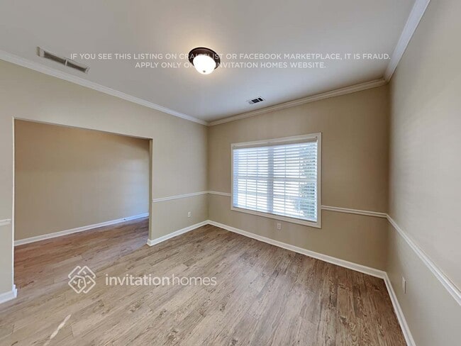 Photo - 169 Hawthorn Dr