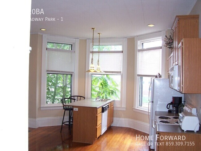 Photo - 369 S Broadway Park Unit 1