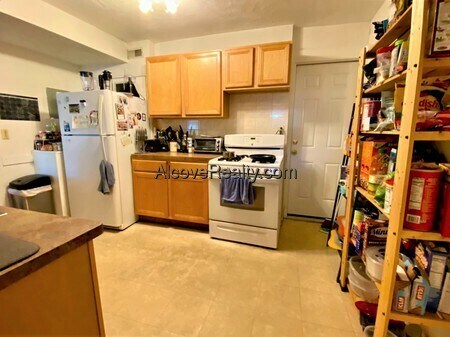 Photo - 223 Summer St Unidad 3R