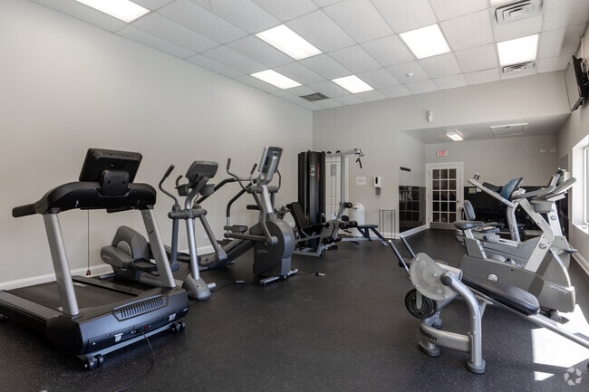 Gimnasio - Waterford Place Apartments