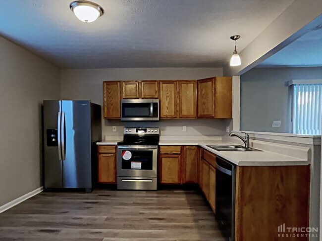 Photo - 1640 Composer Way