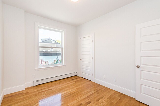 Photo - 8/1 Sunny, renovated 3BR right in Porter Sq!