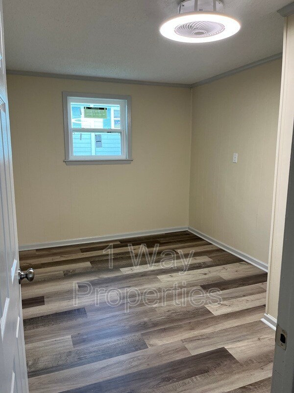 Photo - 1730 Esther St Unidad B