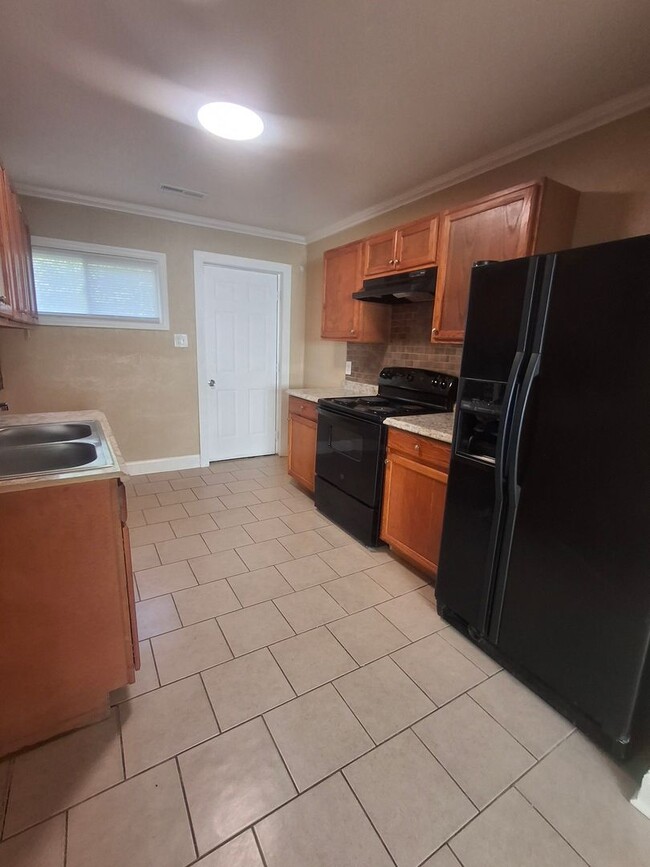 Building Photo - 5291-5293 Usher Drive Unit 5291