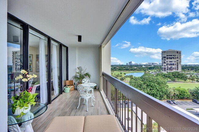 2000 Presidential Way Unit 1006