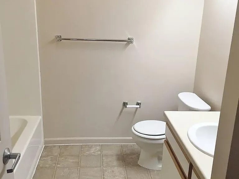 Photo - 256 W 3rd St