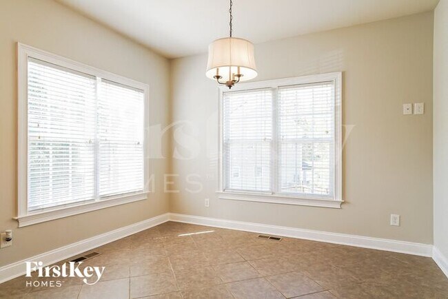 Photo - 15 Falling Oak Ct