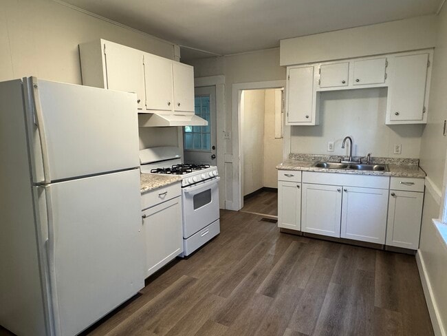 Photo - 151 6th St
