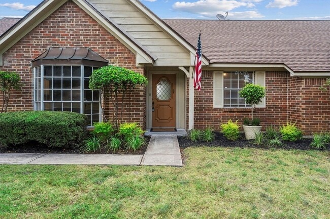 Photo - 19126 Challe Cir E